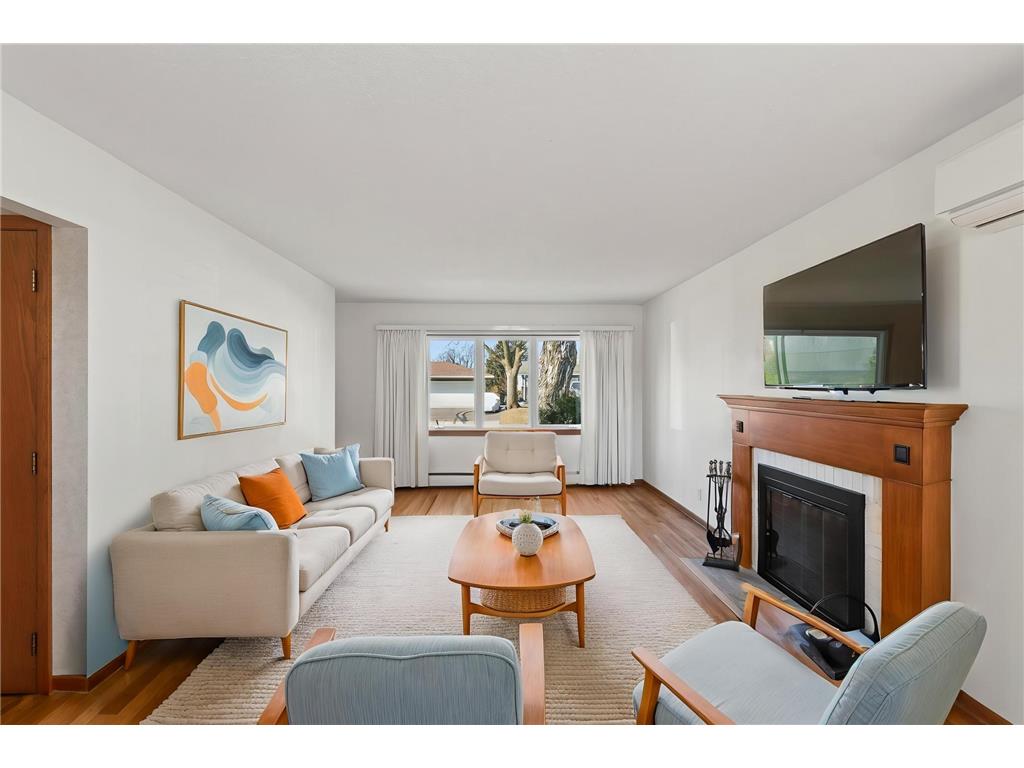 1365 Pinewood Drive Woodbury MN 55125 7028726 image2