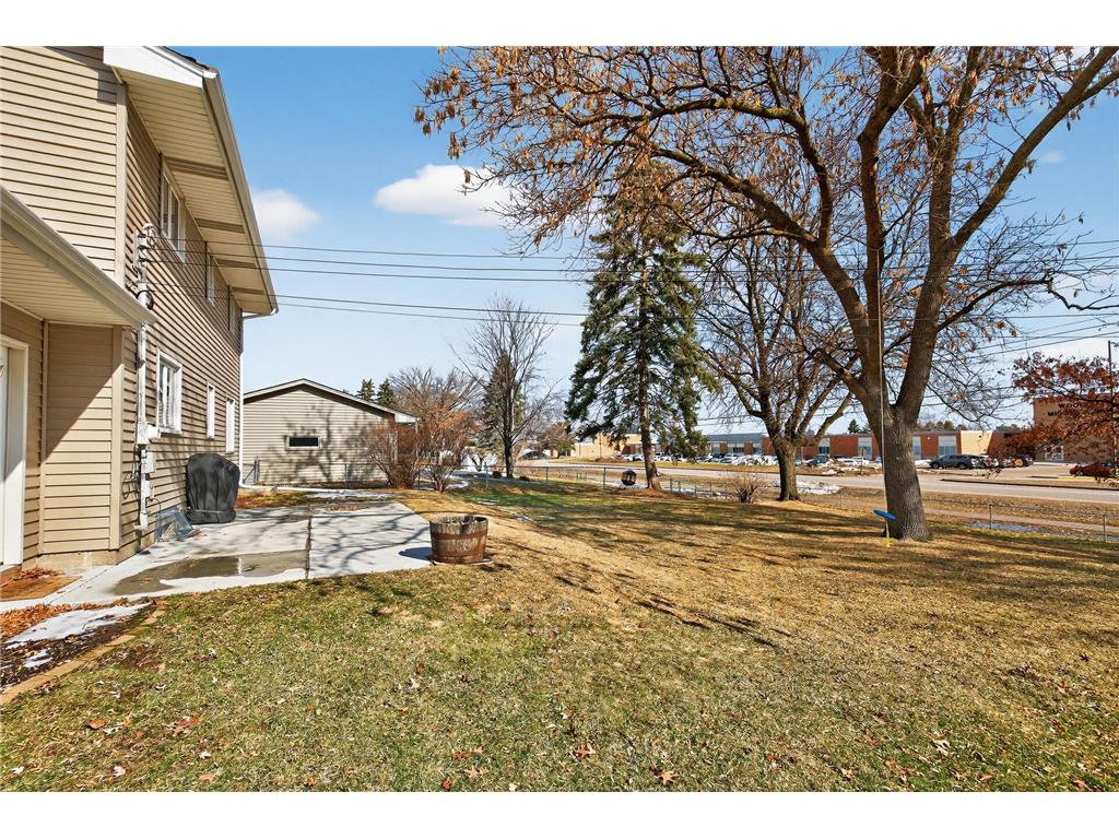 1365 Pinewood Drive Woodbury MN 55125 7028726 image25