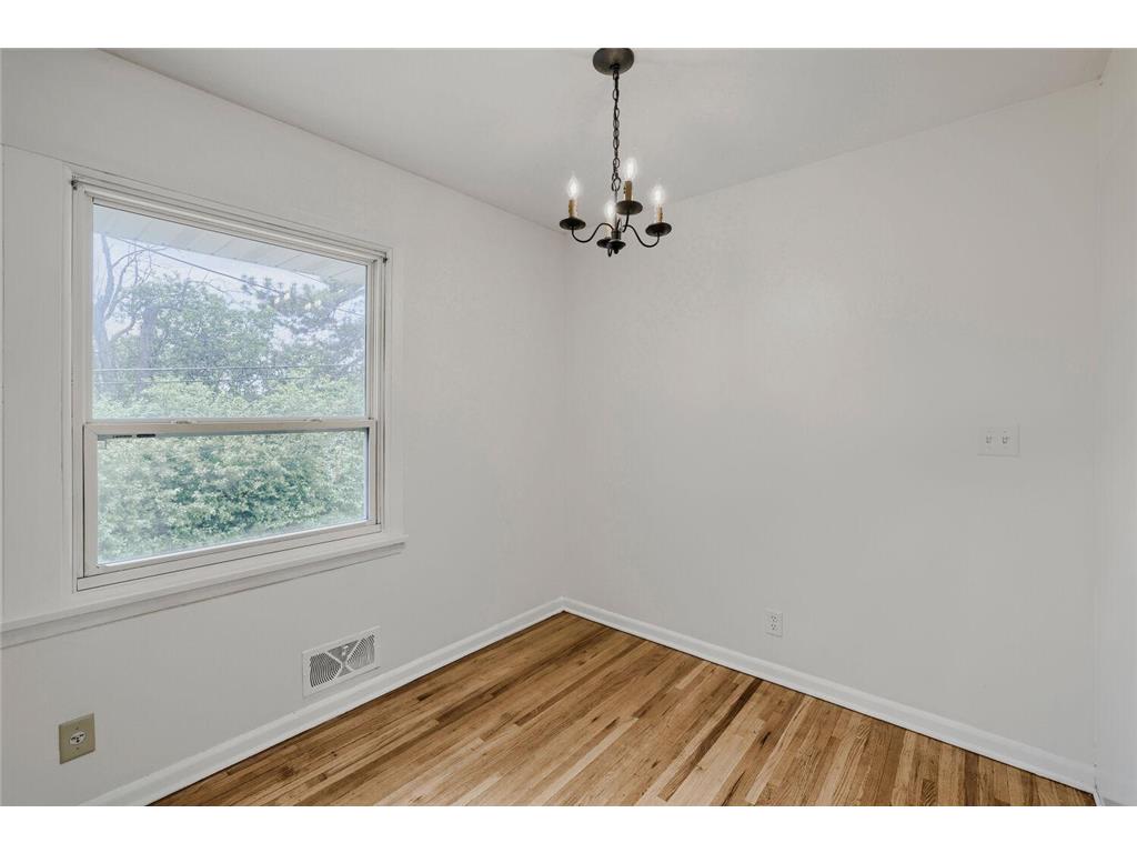 1366 Colonial Drive Roseville MN 55113 7082316 image15