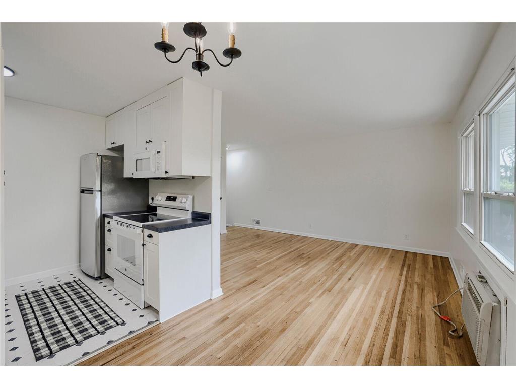 1366 Colonial Drive Roseville MN 55113 7082316 image16