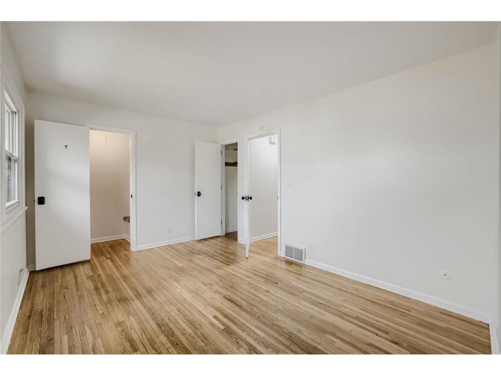 1366 Colonial Drive Roseville MN 55113 7082316 image18