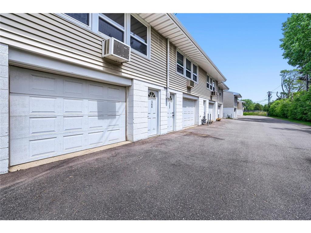 1366 Colonial Drive Roseville MN 55113 7082316 image27