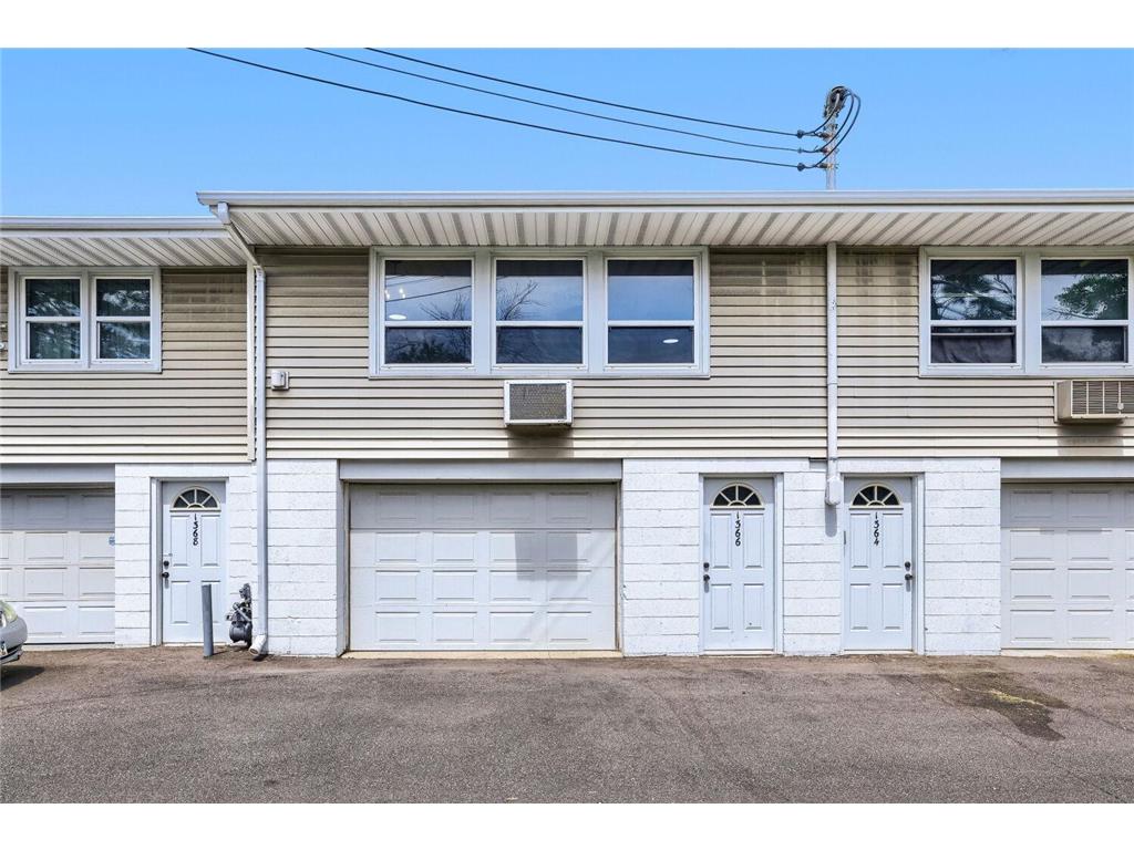 1366 Colonial Drive Roseville MN 55113 7082316 image28
