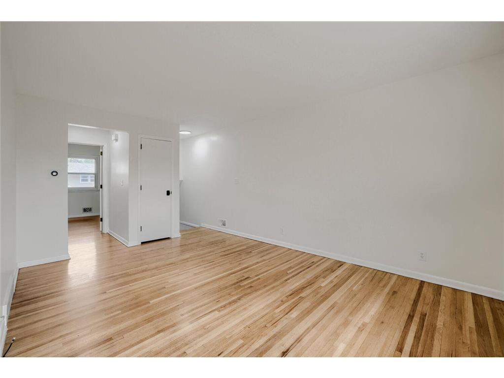 1366 Colonial Drive Roseville MN 55113 7082316 image8