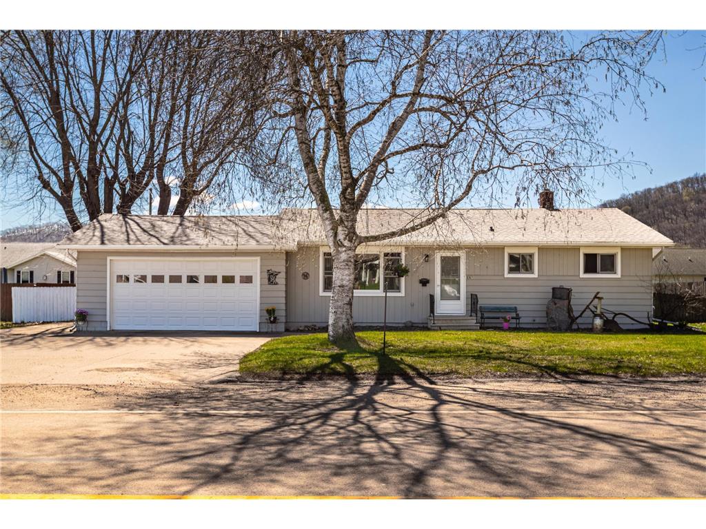 1367 County 25 La Crescent MN 55947 7054032 image1