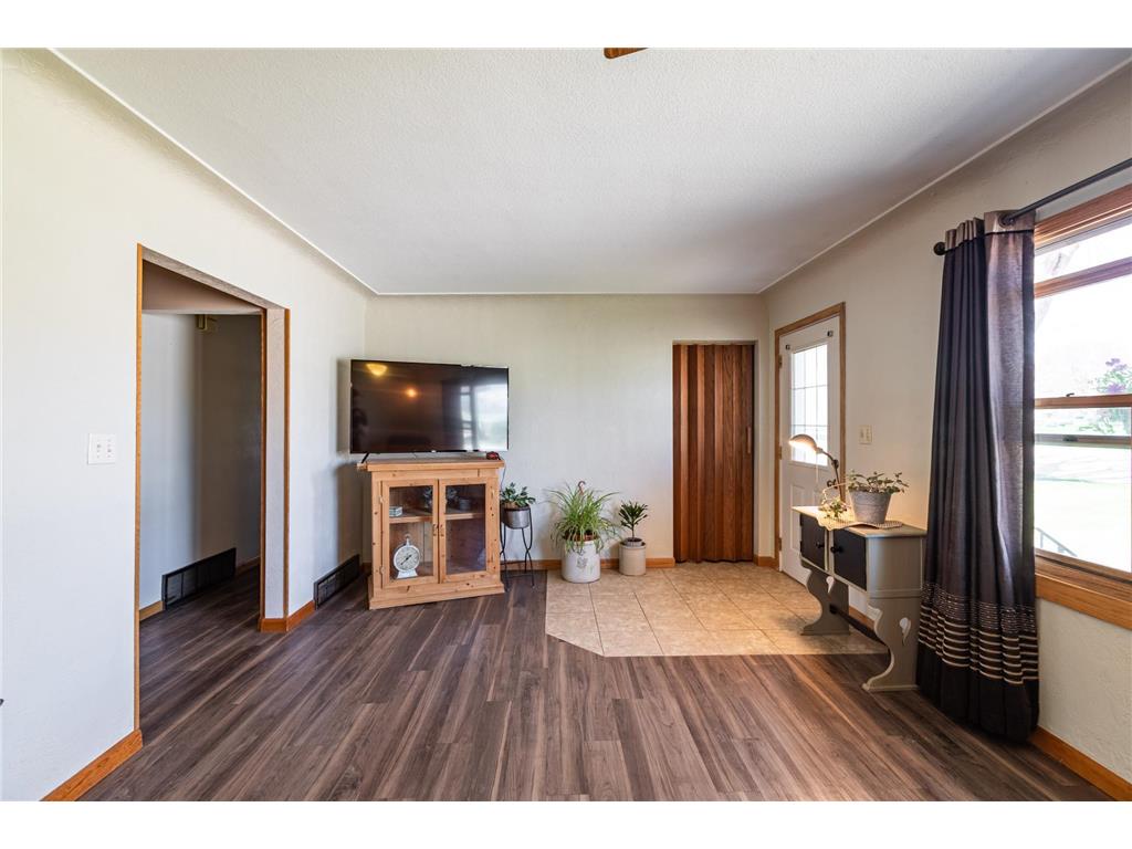 1367 County 25 La Crescent MN 55947 7054032 image3