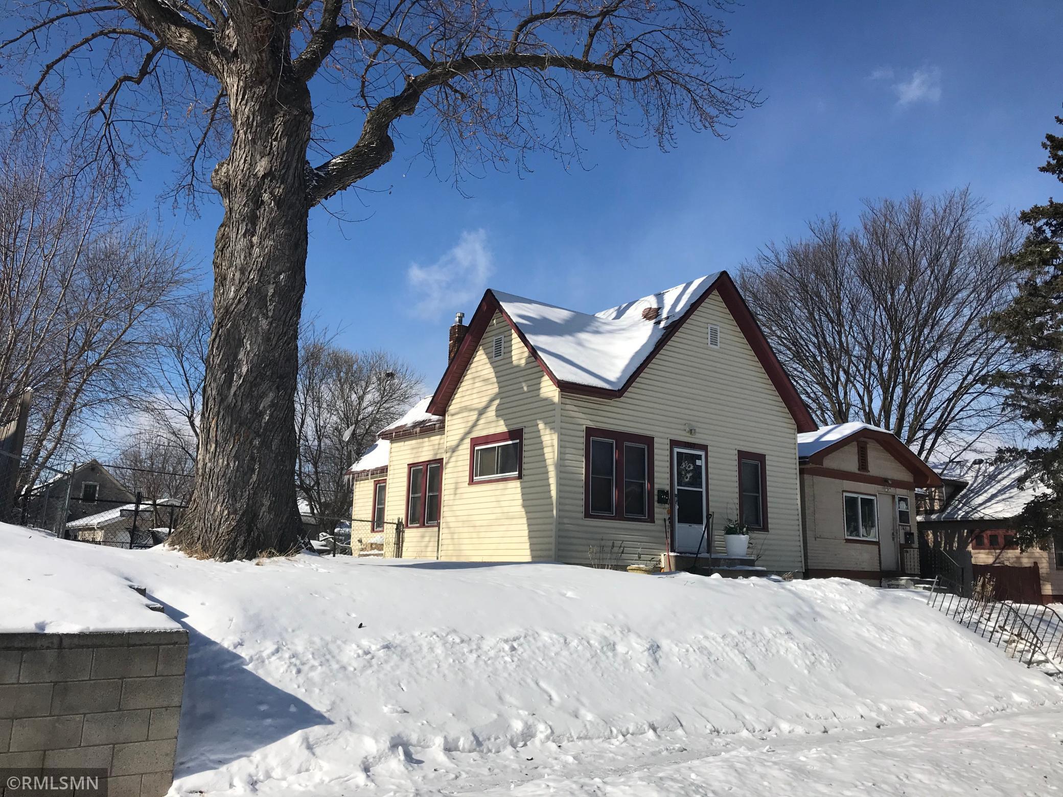 1367 Payne Avenue, Saint Paul, MN 55130 MLS 5713050 Edina Realty