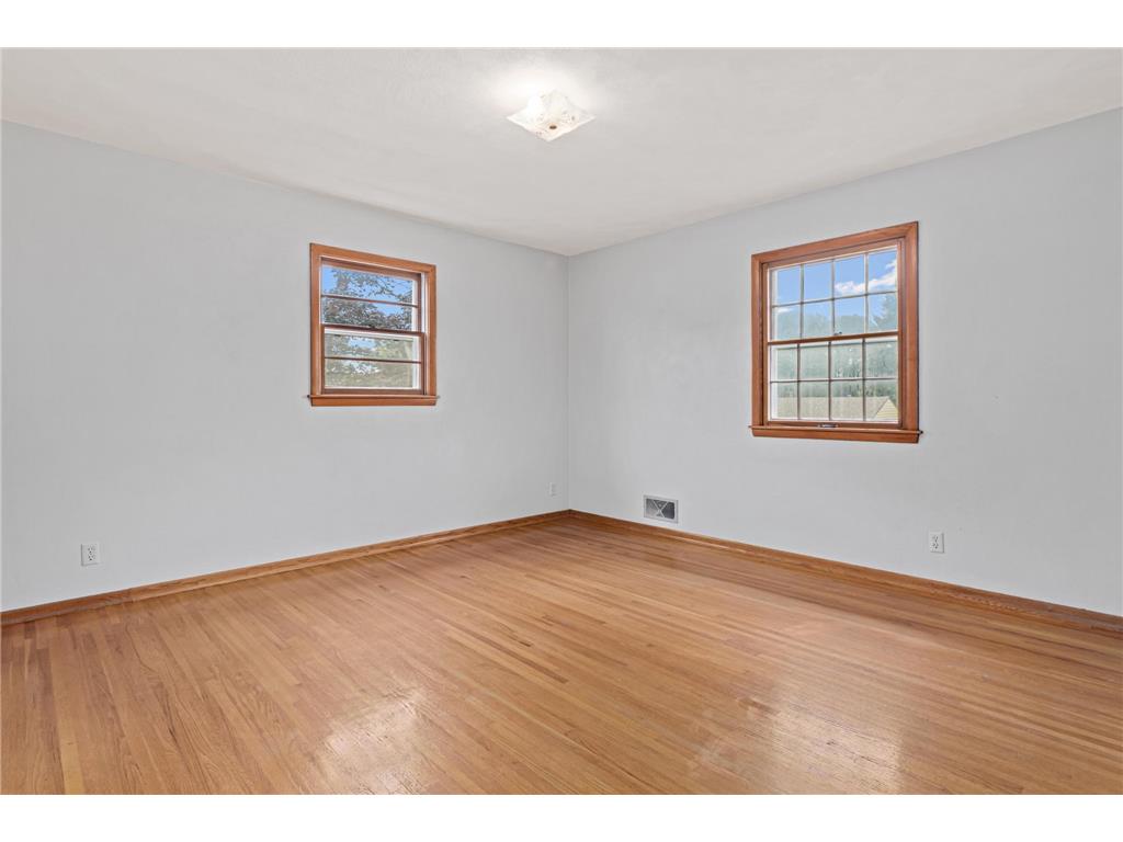 1367 Price Avenue E Maplewood MN 55109 7100800 image17