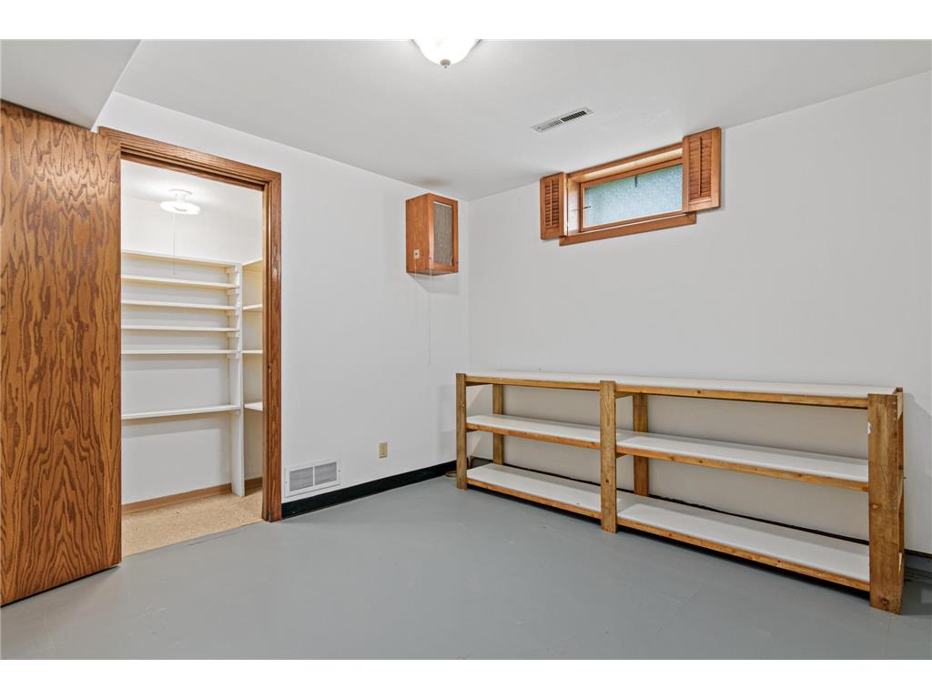 1367 Price Avenue E Maplewood MN 55109 7100800 image23