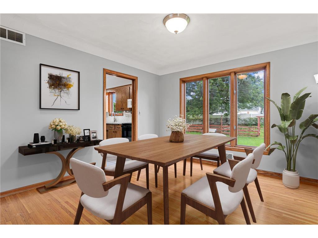 1367 Price Avenue E Maplewood MN 55109 7100800 image7