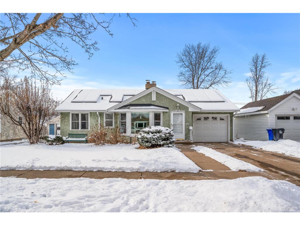 1367 Saint Albans Street N Saint Paul MN 55117 6652381 image1