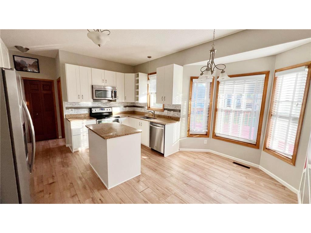 13679 Essex Court Eden Prairie MN 55347 6548229 image1