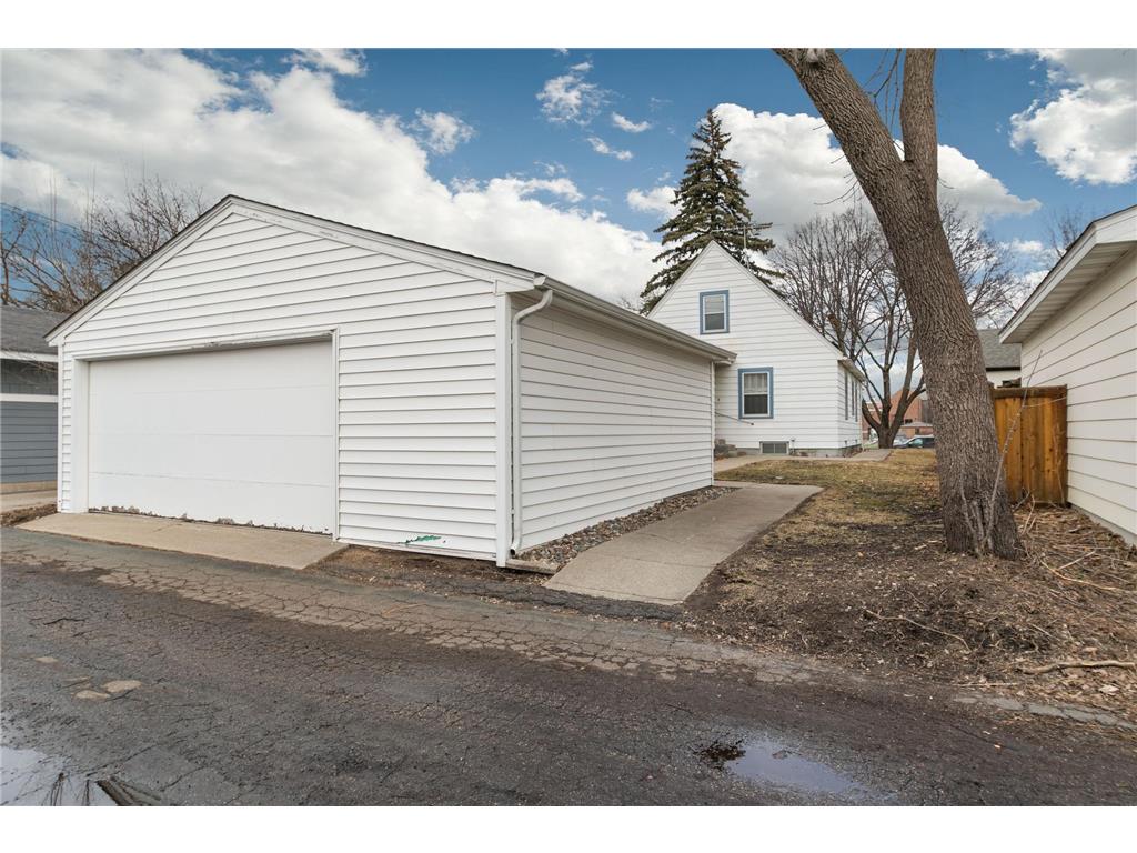 1368 Hartford Avenue Saint Paul MN 55116 7031809 image4