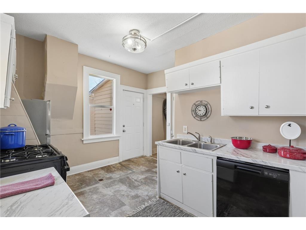 1368 Payne Avenue Saint Paul MN 55130 7071720 image13