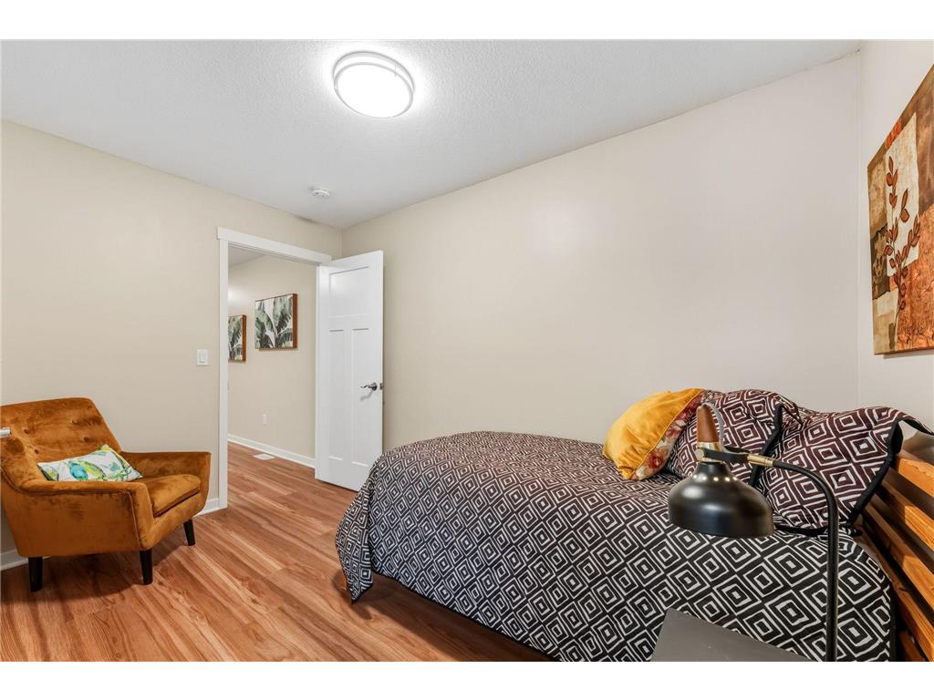 1368 Winthrop Street N #2 Saint Paul MN 55119 6817478 image17
