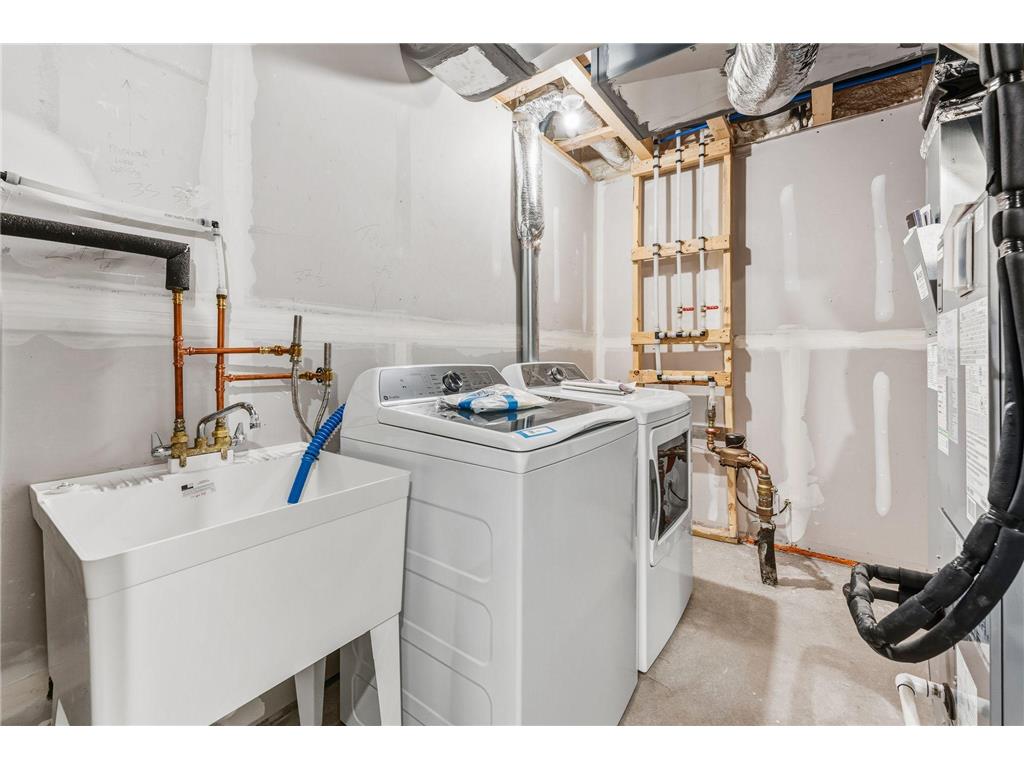 1368 Winthrop Street N #2 Saint Paul MN 55119 6817478 image22