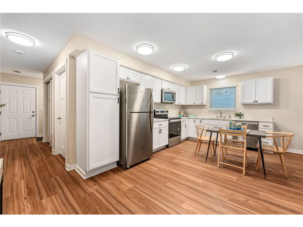 1368 Winthrop Street N #2 Saint Paul MN 55119 6817478 image7