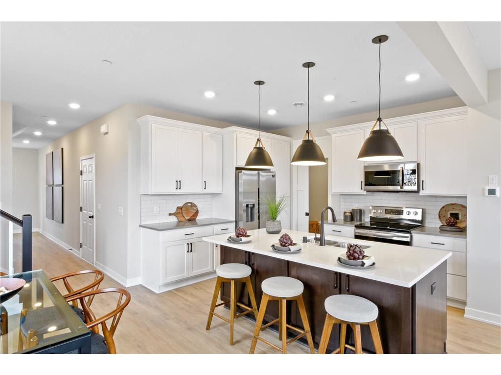 13696 Hollybrook Drive Apple Valley MN 55124 6435041 image1