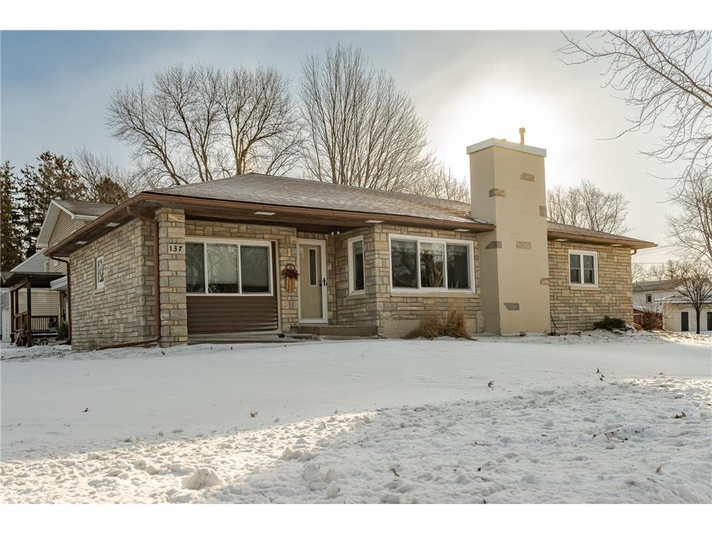 137 Memorial Drive NW Blooming Prairie MN 55917 7007863 image1