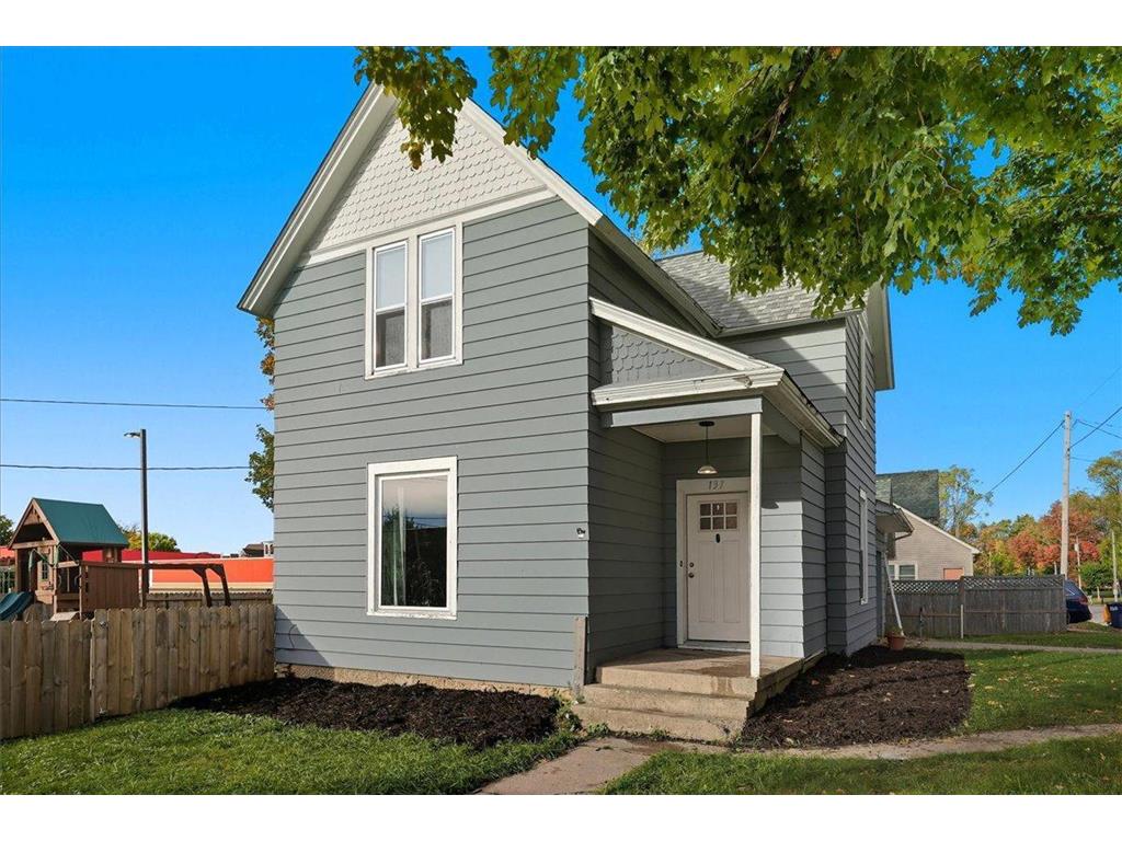 137 N Oak Street Ellsworth WI 54011 6788875 image1