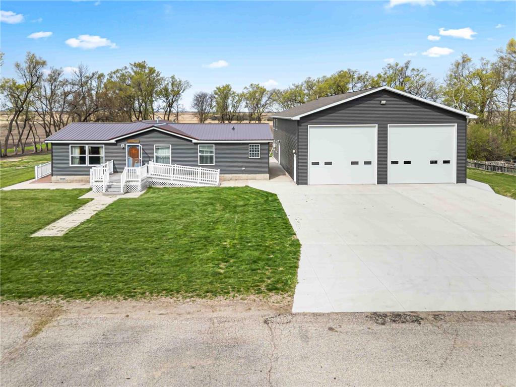 137 Roosevelt Street Cayuga ND 58013 7066026 image1