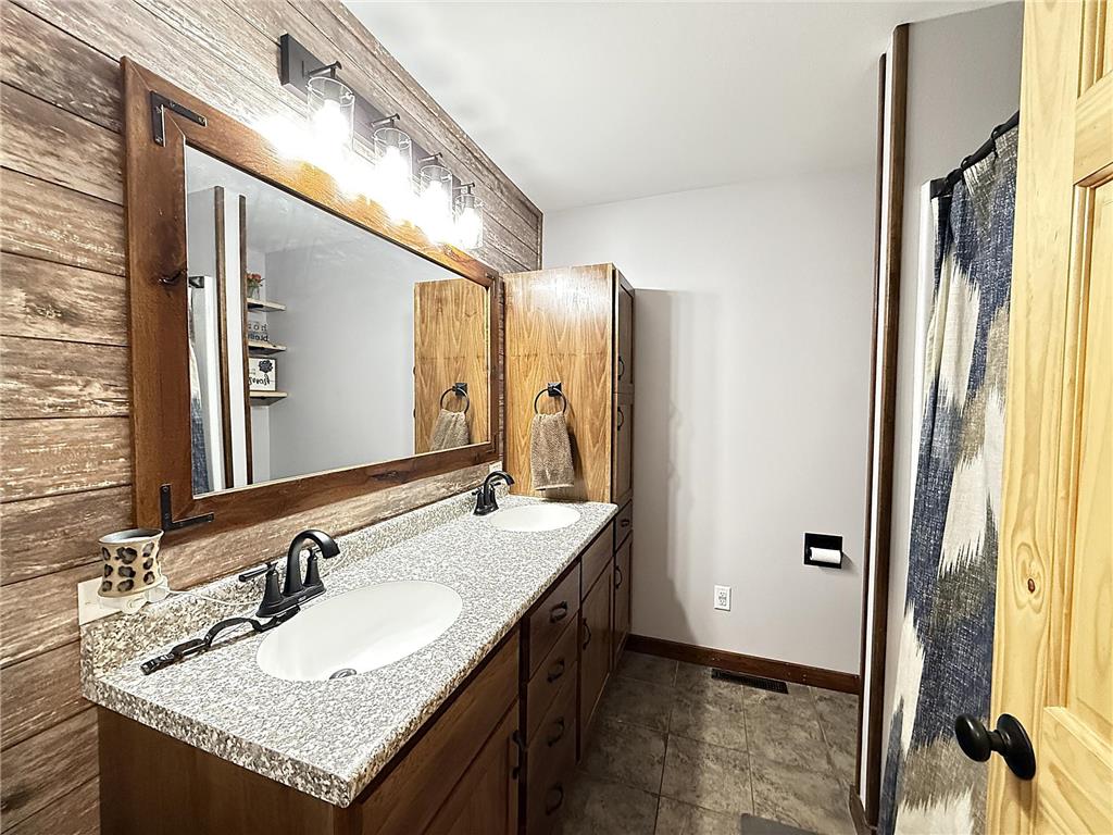 137 W 4th Street S Cottonwood MN 56229 7063497 image16