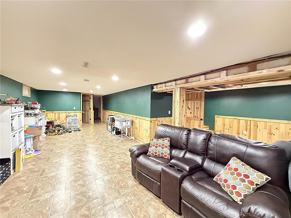 137 W 4th Street S Cottonwood MN 56229 7063497 image27
