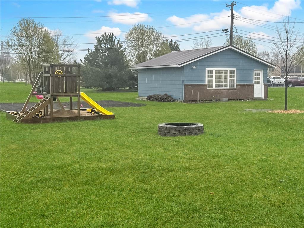137 W 4th Street S Cottonwood MN 56229 7063497 image3