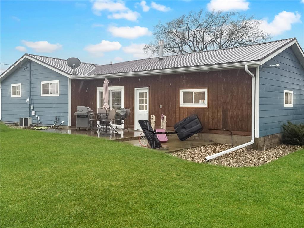 137 W 4th Street S Cottonwood MN 56229 7063497 image44