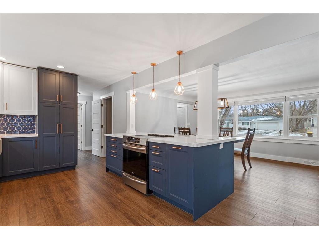 13704 Thomas Avenue S Burnsville MN 55337 6653401 image1