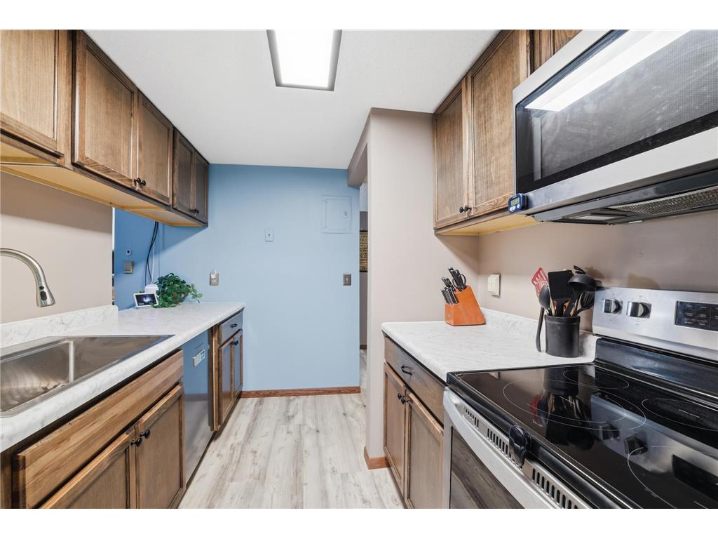 13705 Nicollet Avenue #101 Burnsville MN 55337 7066311 image5