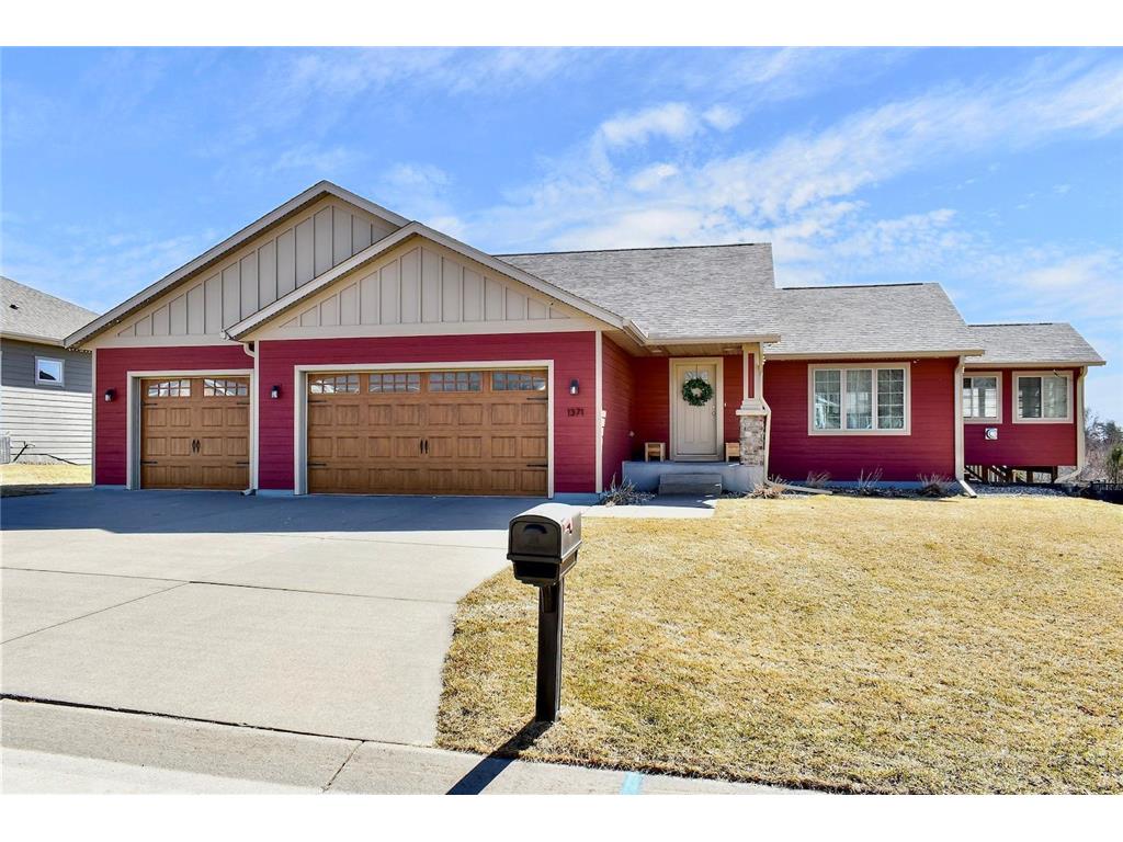 1371 Summit Drive Winona MN 55987 6681770 image1