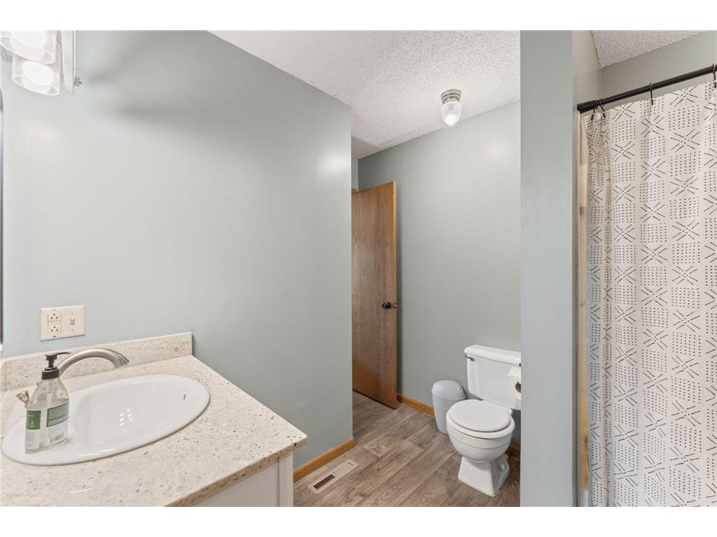 13717 Inglewood Avenue Savage MN 55378 7063250 image25