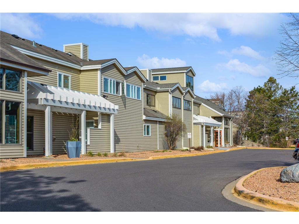 1372 Carling Drive #102 Saint Paul MN 55108 6526283 image1
