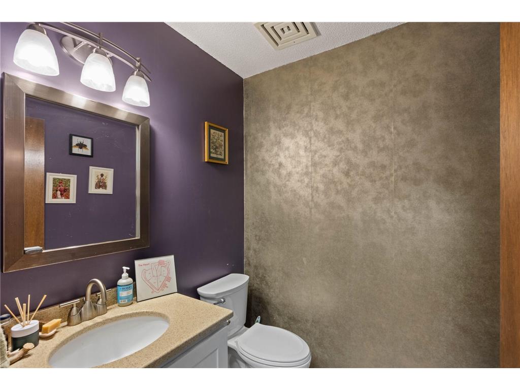1372 Carling Drive #207 Saint Paul MN 55108 7107786 image14