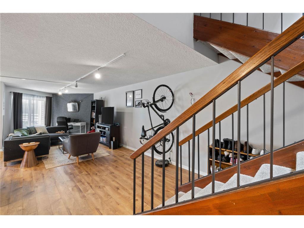 1372 Carling Drive #207 Saint Paul MN 55108 7107786 image3