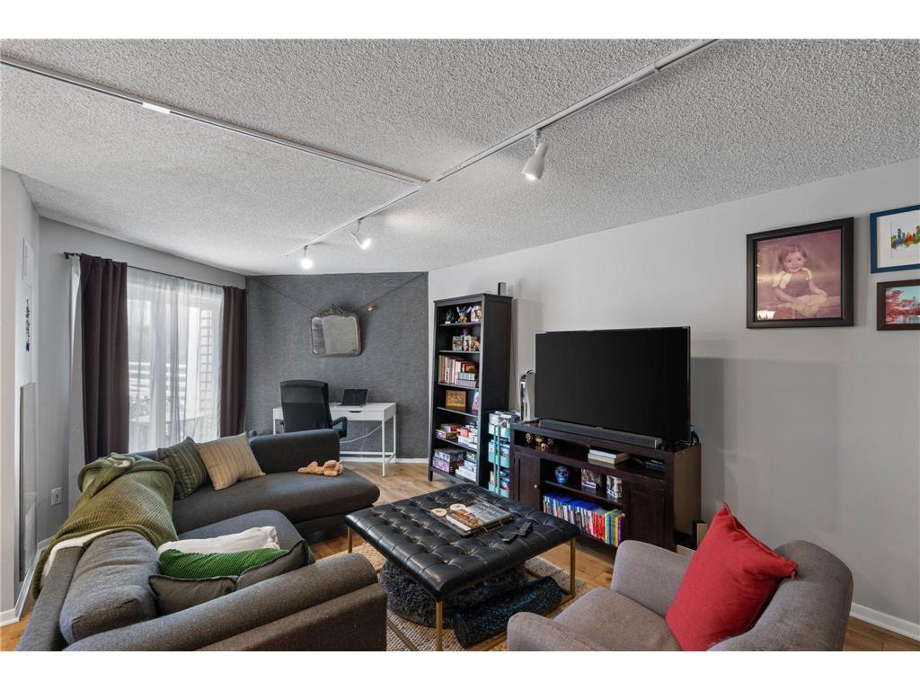 1372 Carling Drive #207 Saint Paul MN 55108 7107786 image5