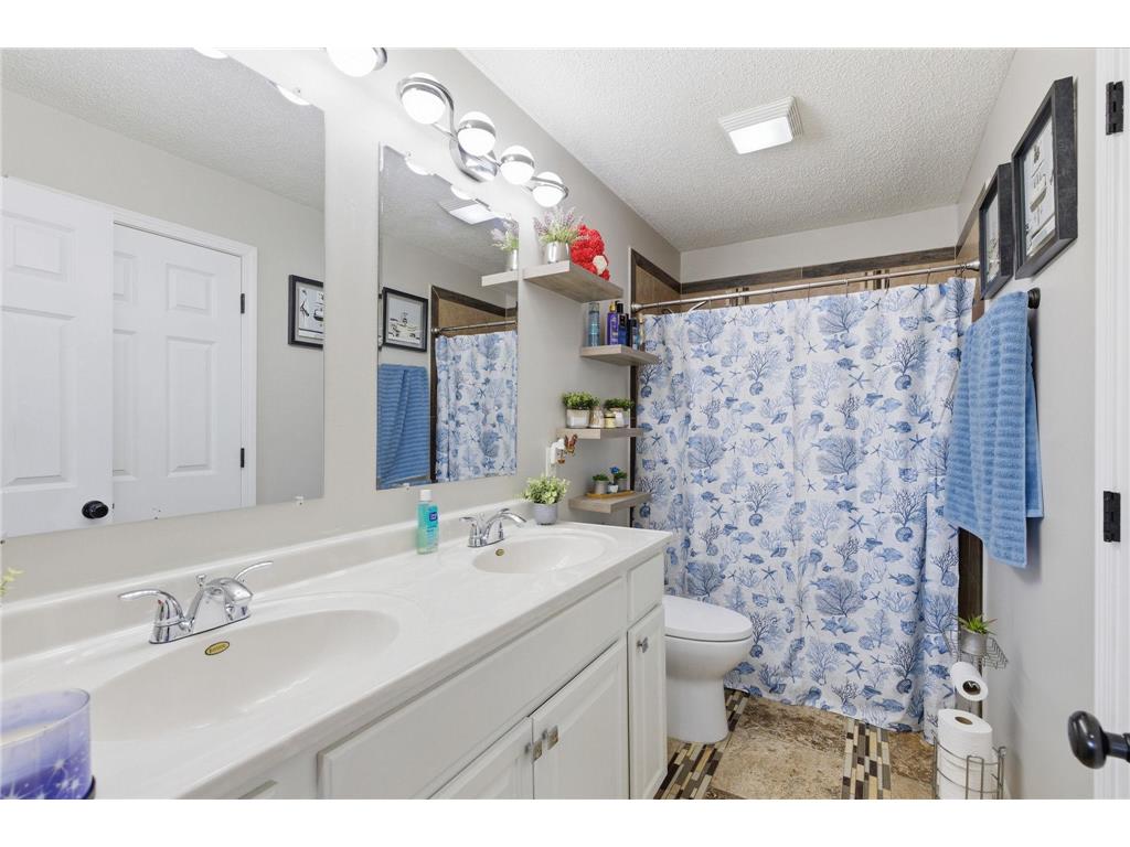 1372 Desoto Street Saint Paul MN 55130 7051964 image12