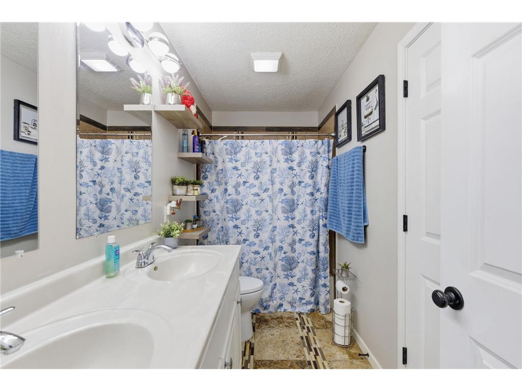 1372 Desoto Street Saint Paul MN 55130 7051964 image13