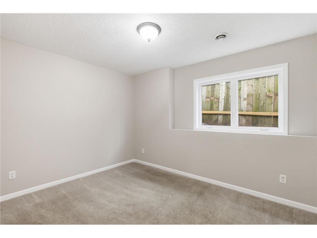 1372 Desoto Street Saint Paul MN 55130 7051964 image20