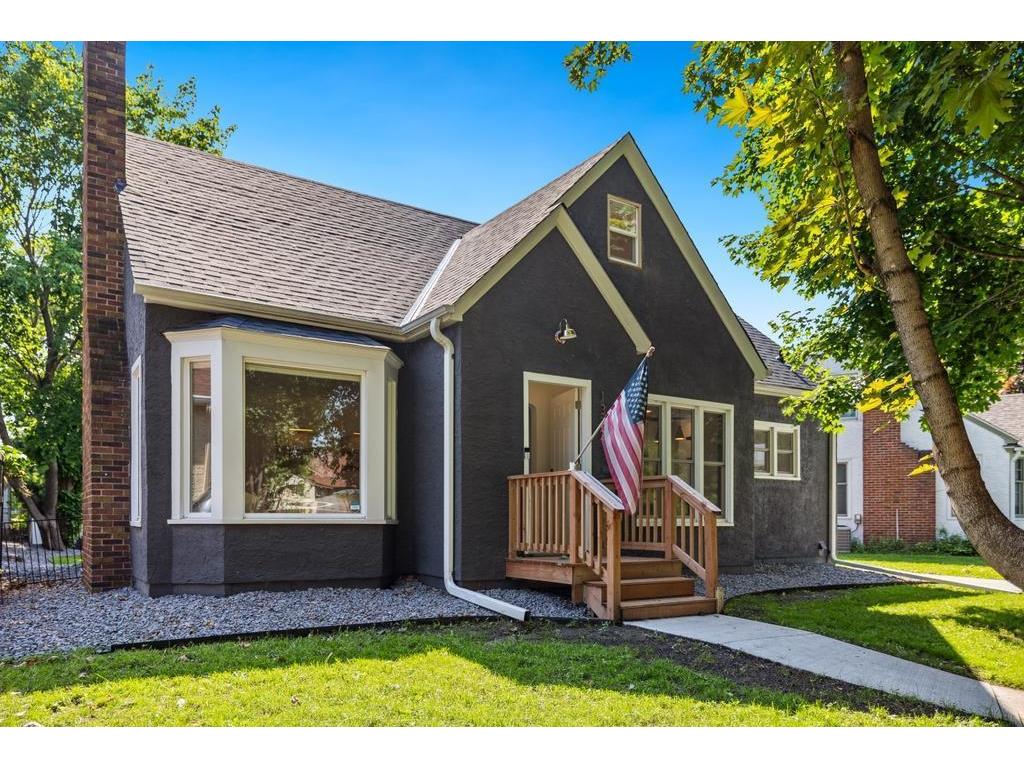 1372 Victoria Street N Saint Paul MN 55117 6732263 image1