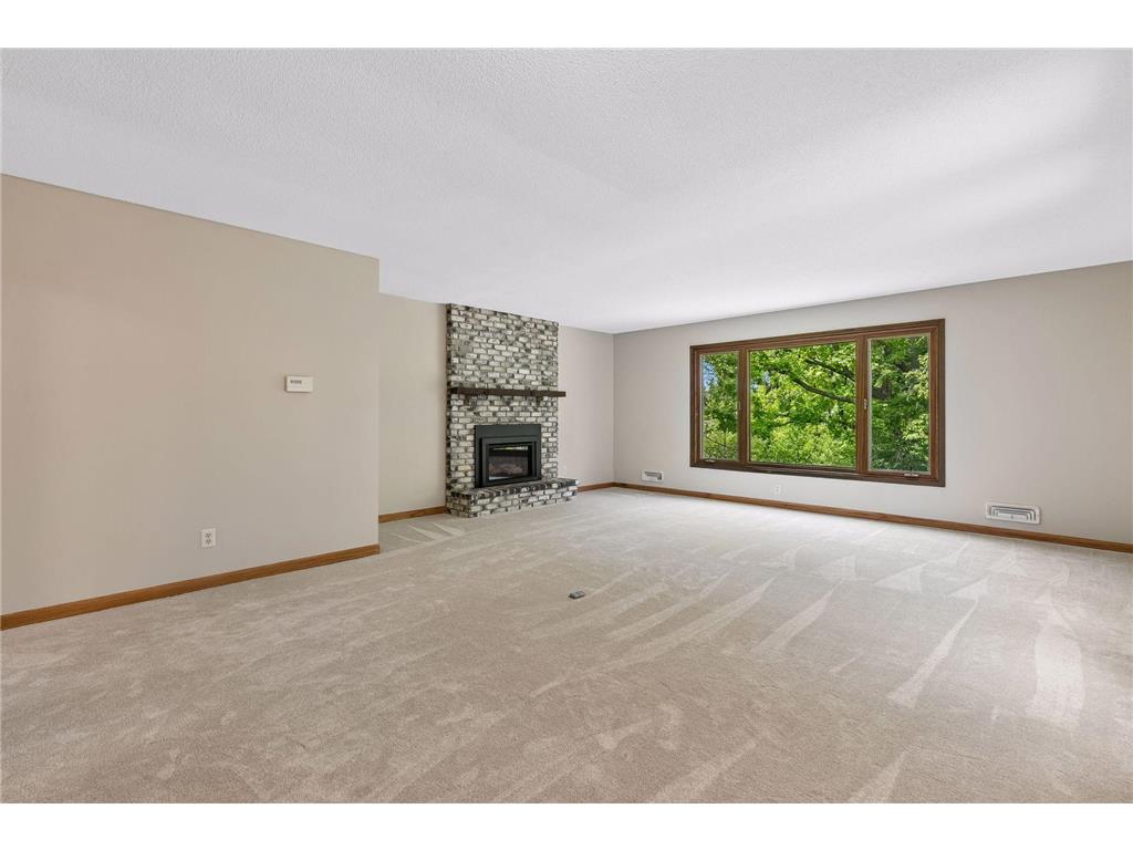 13720 Oakland Drive Burnsville MN 55337 7066374 image10