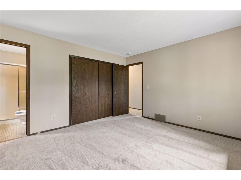 13720 Oakland Drive Burnsville MN 55337 7066374 image24