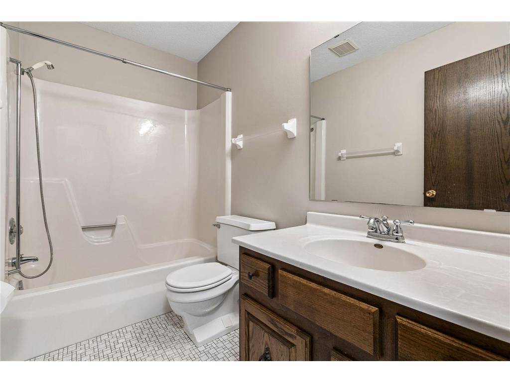 13720 Oakland Drive Burnsville MN 55337 7066374 image31