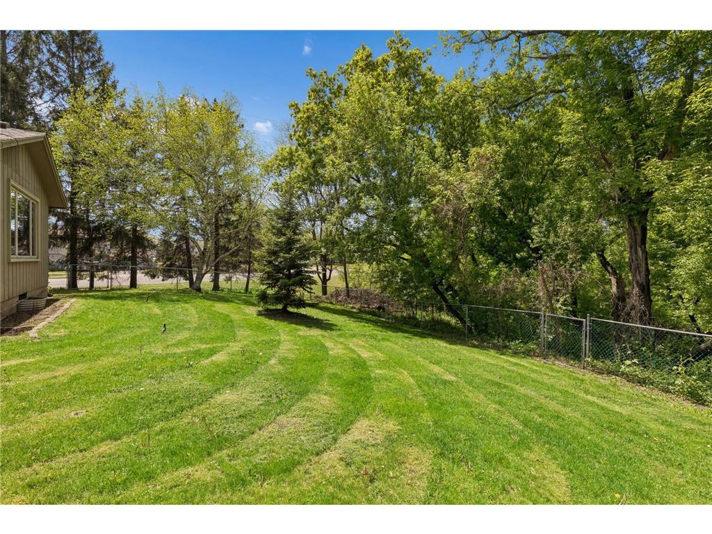 13720 Oakland Drive Burnsville MN 55337 7066374 image43