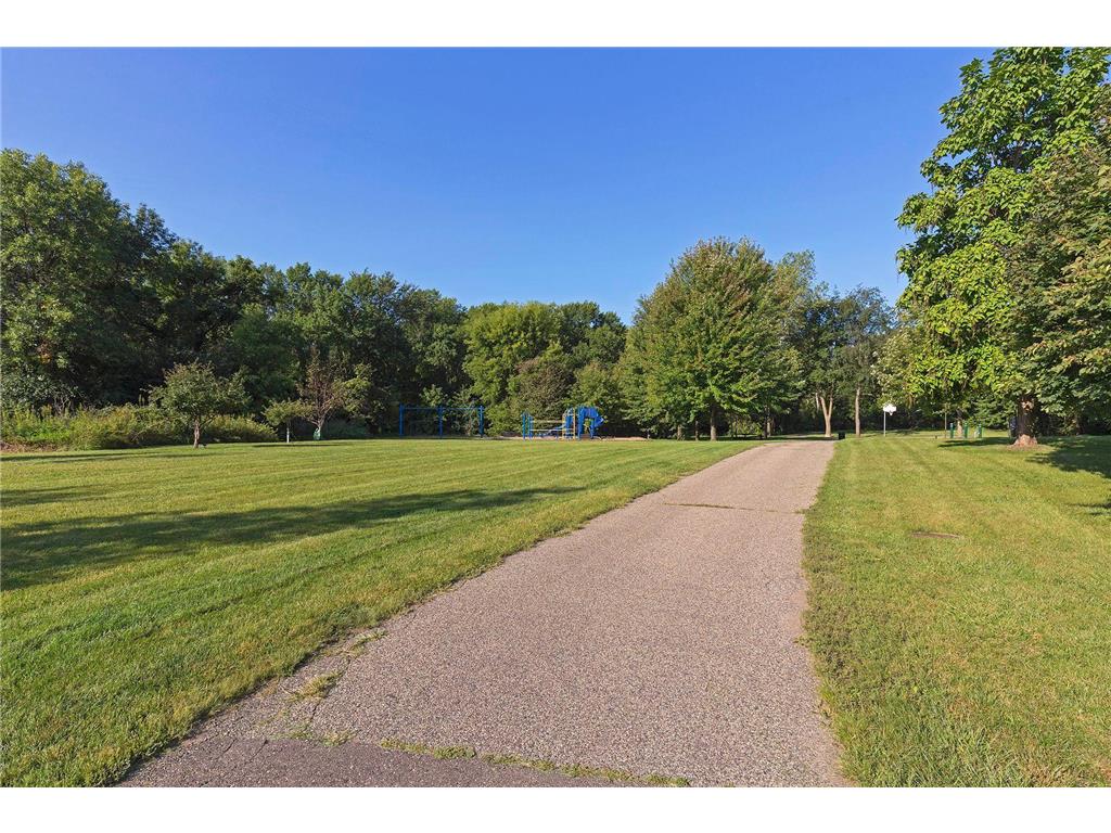 13720 Oakland Drive Burnsville MN 55337 7066374 image56