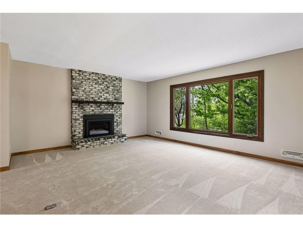 13720 Oakland Drive Burnsville MN 55337 7066374 image7