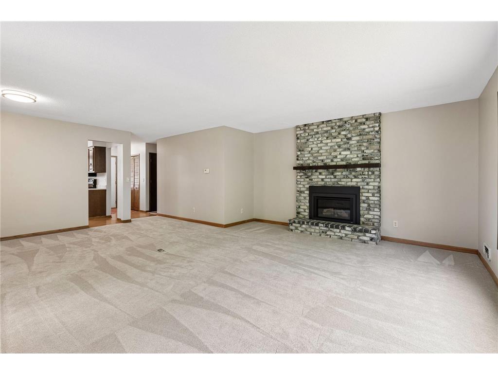 13720 Oakland Drive Burnsville MN 55337 7066374 image9