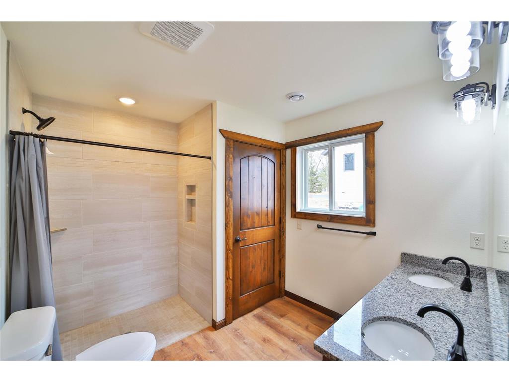 13728 Memorywood Drive Baxter MN 56425 - White Sand 7046297 image16