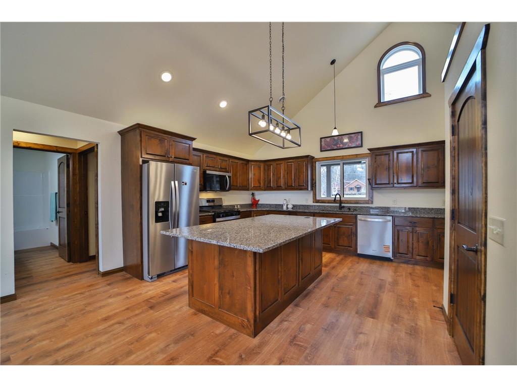 13728 Memorywood Drive Baxter MN 56425 - White Sand 7046297 image3